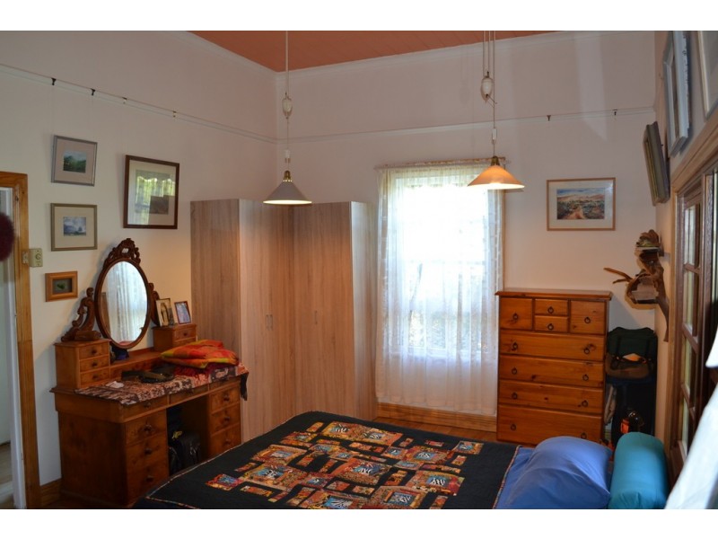 2 Burke Street, Landsborough VIC 3384