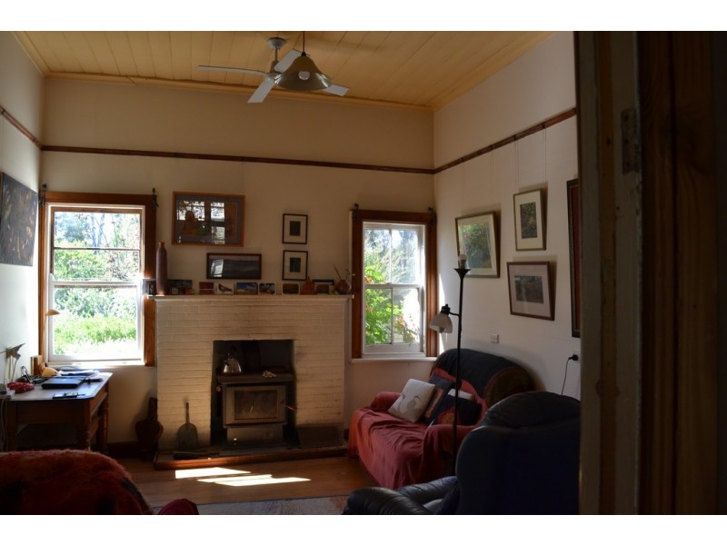 2 Burke Street, Landsborough VIC 3384