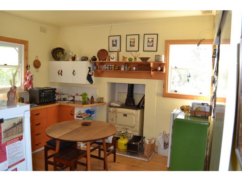 2 Burke Street, Landsborough VIC 3384