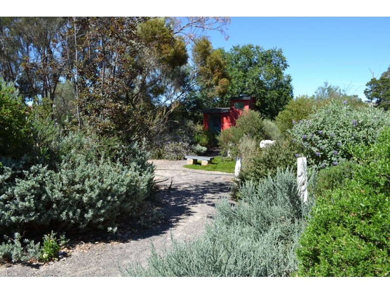 2 Burke Street, Landsborough VIC 3384