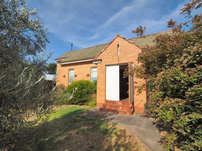 146 Montgomery Street, Lake Bolac VIC 3351