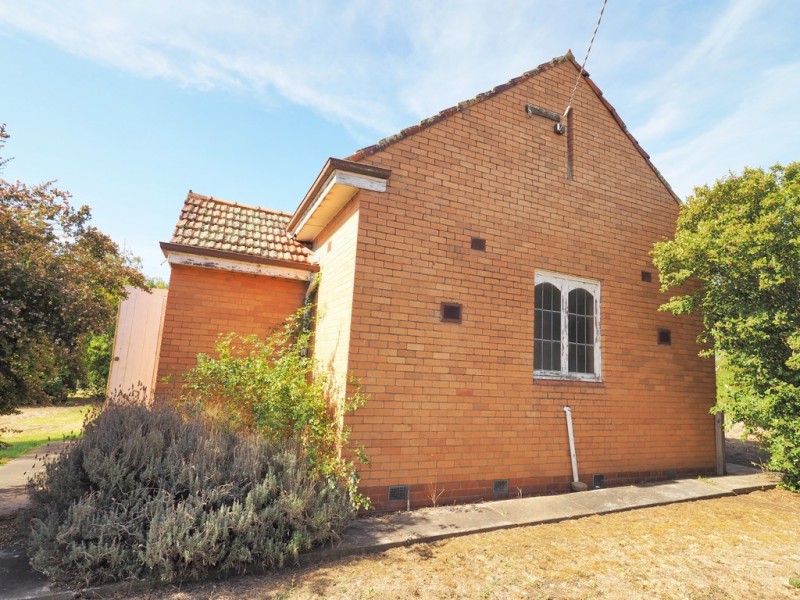 146 Montgomery Street, Lake Bolac VIC 3351