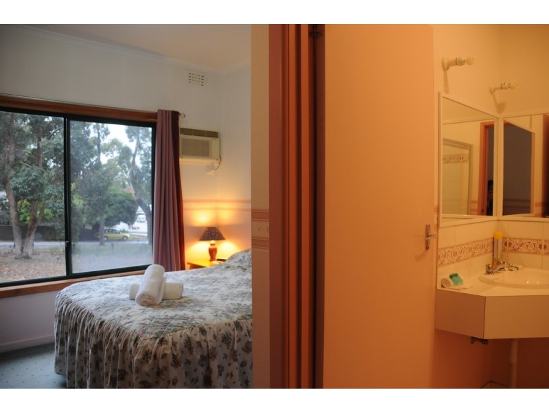 124a-126a Grampians Road, Halls Gap VIC 3381