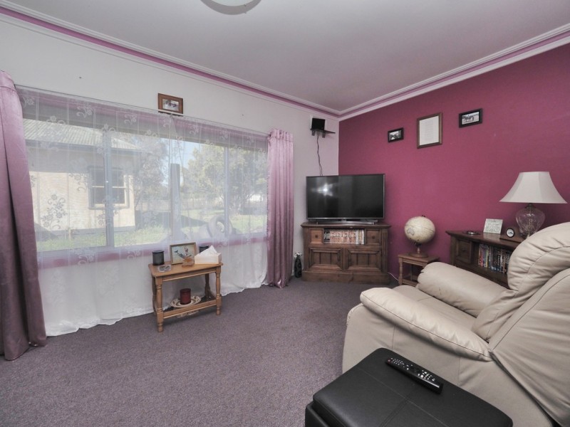 2 Walkerville Street, Willaura VIC 3379