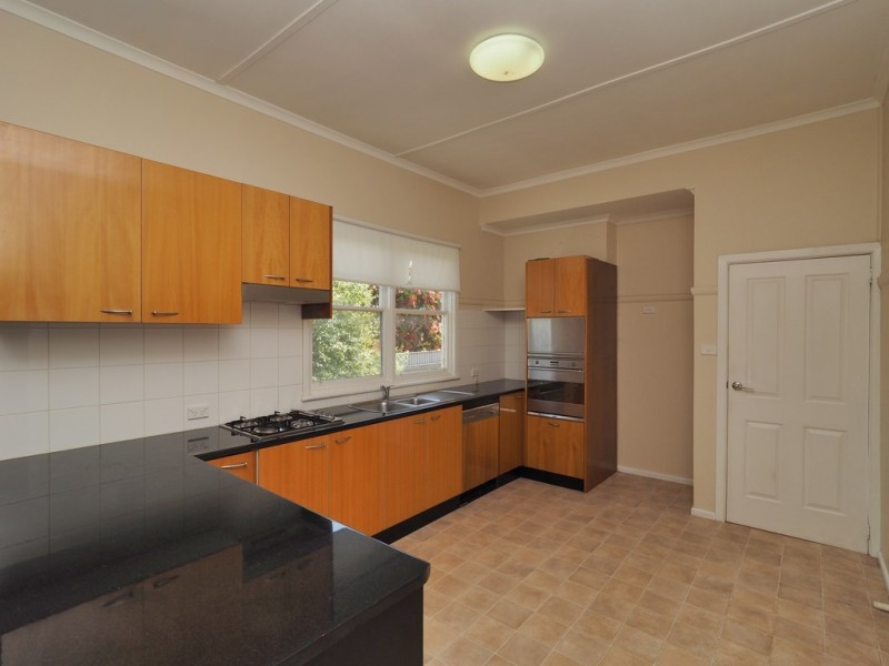 10 Port Fairy Road, Ararat VIC 3377