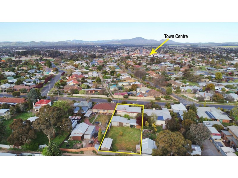 27 George Road, Ararat VIC 3377