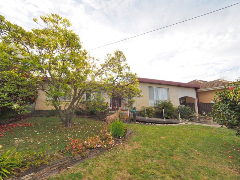 27 George Road, Ararat VIC 3377