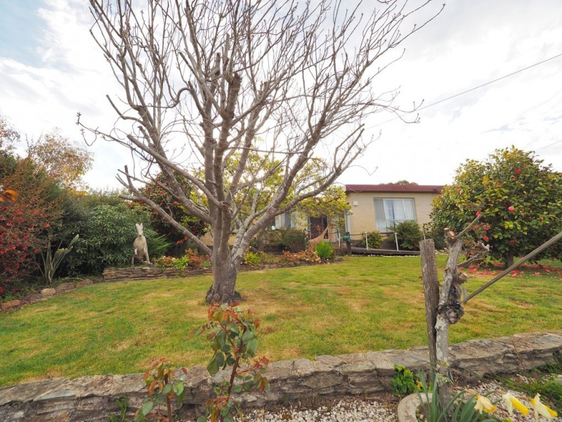 27 George Road, Ararat VIC 3377