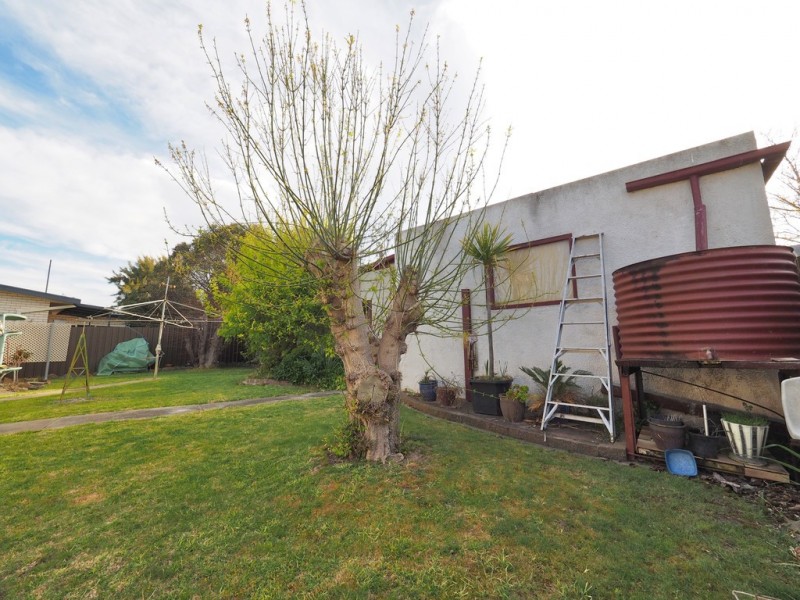 27 George Road, Ararat VIC 3377
