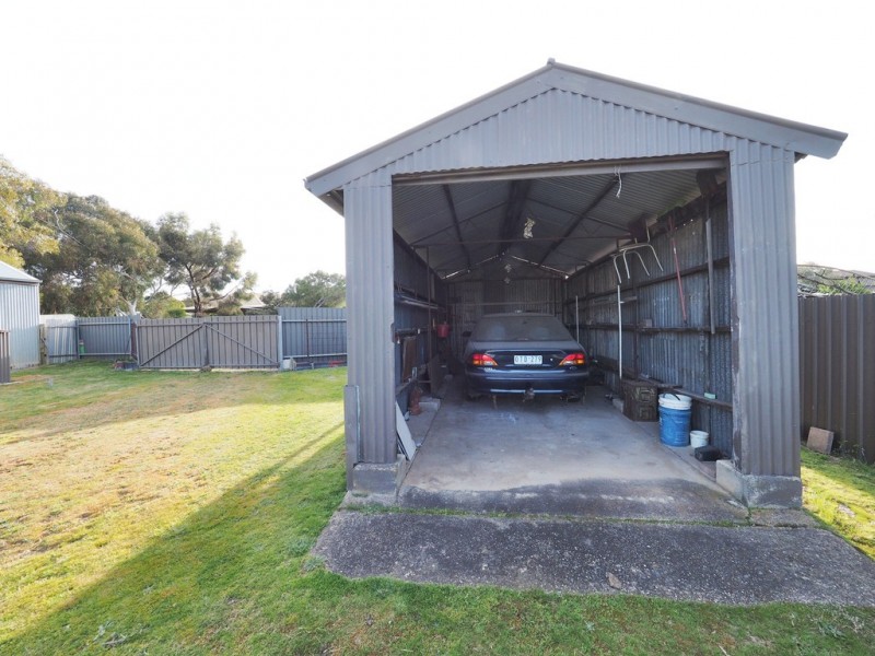 27 George Road, Ararat VIC 3377