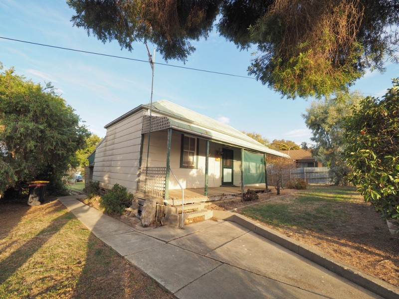 82 Queen Street, Ararat VIC 3377