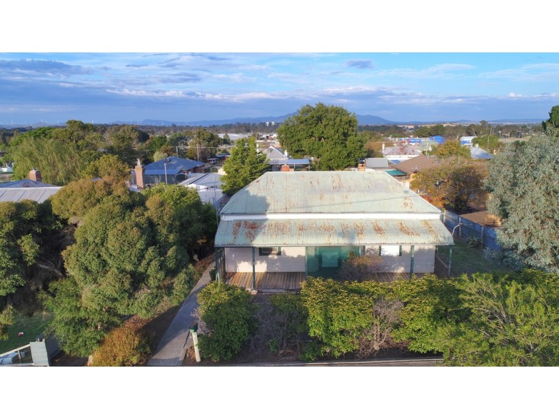 82 Queen Street, Ararat VIC 3377