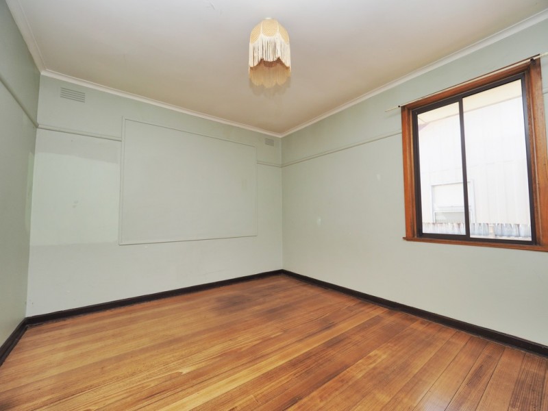 15 Marx Crescent, Ararat VIC 3377