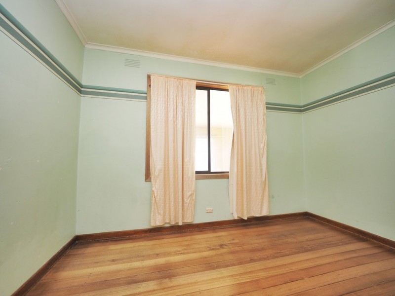 15 Marx Crescent, Ararat VIC 3377