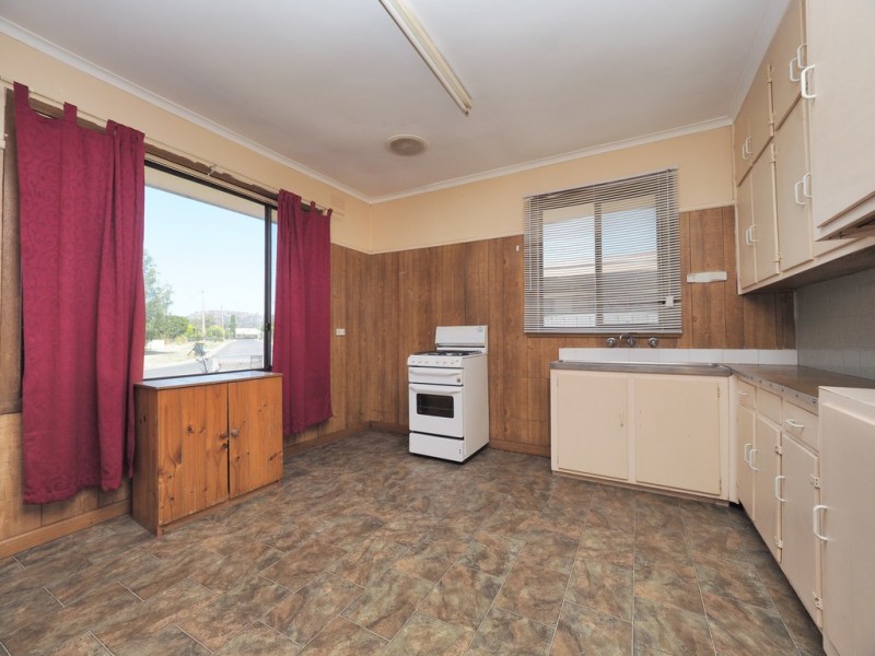 15 Marx Crescent, Ararat VIC 3377