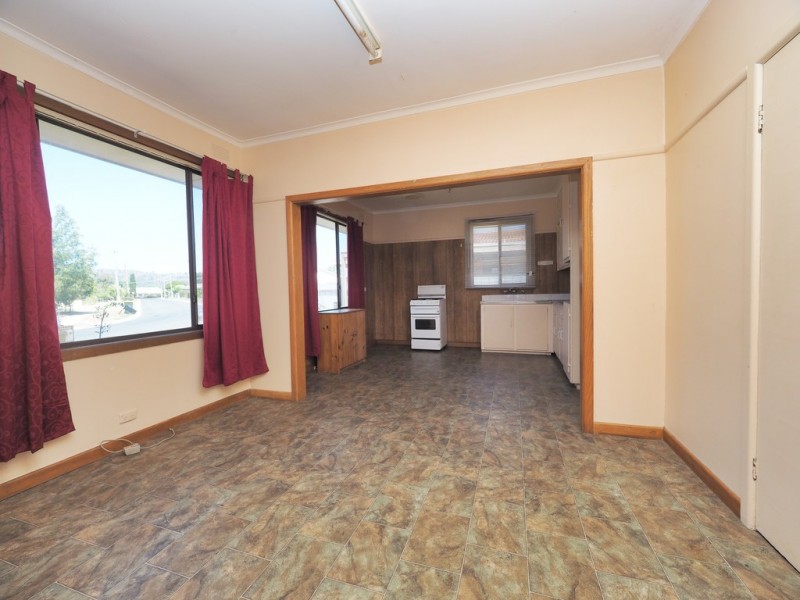 15 Marx Crescent, Ararat VIC 3377