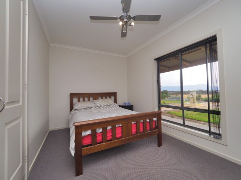 21 Banfields Road, Moyston VIC 3377