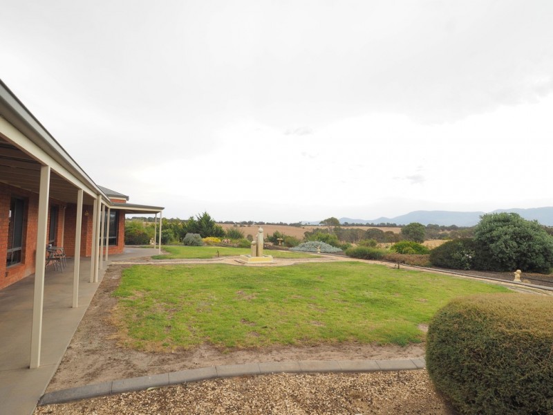 21 Banfields Road, Moyston VIC 3377