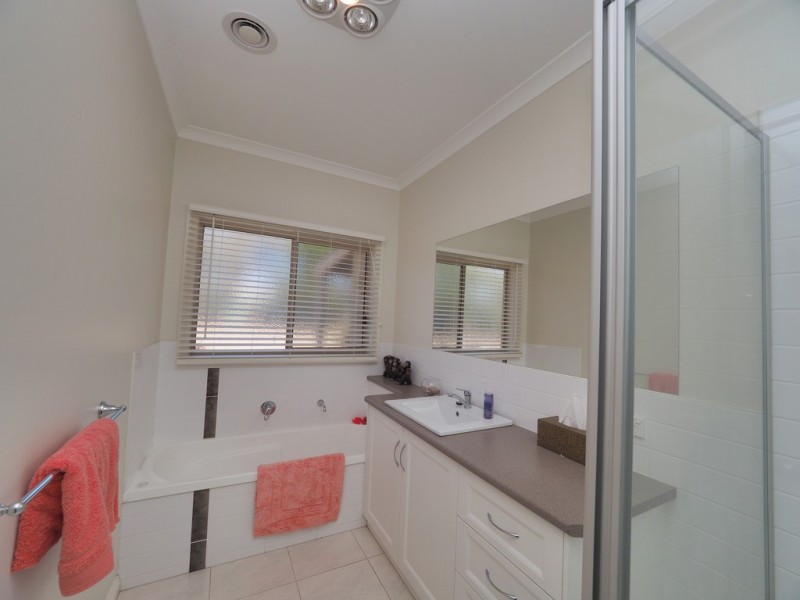 86 Picnic Road, Ararat VIC 3377