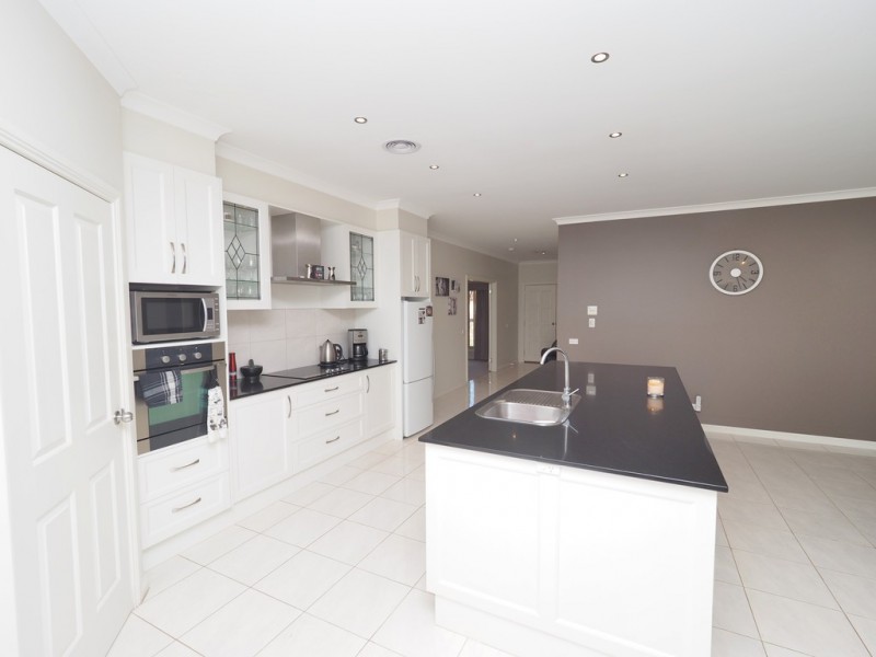 86 Picnic Road, Ararat VIC 3377