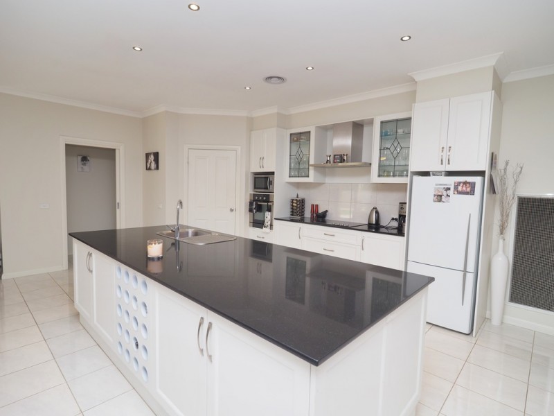 86 Picnic Road, Ararat VIC 3377