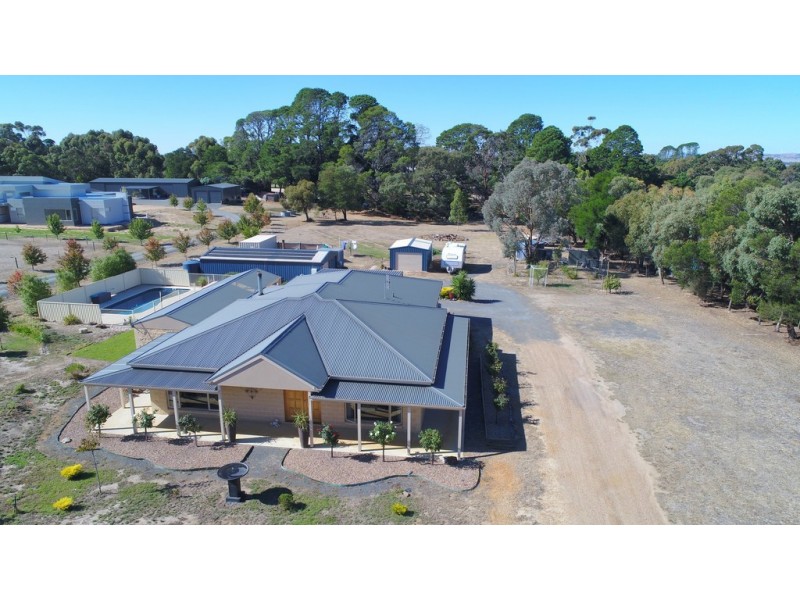 86 Picnic Road, Ararat VIC 3377