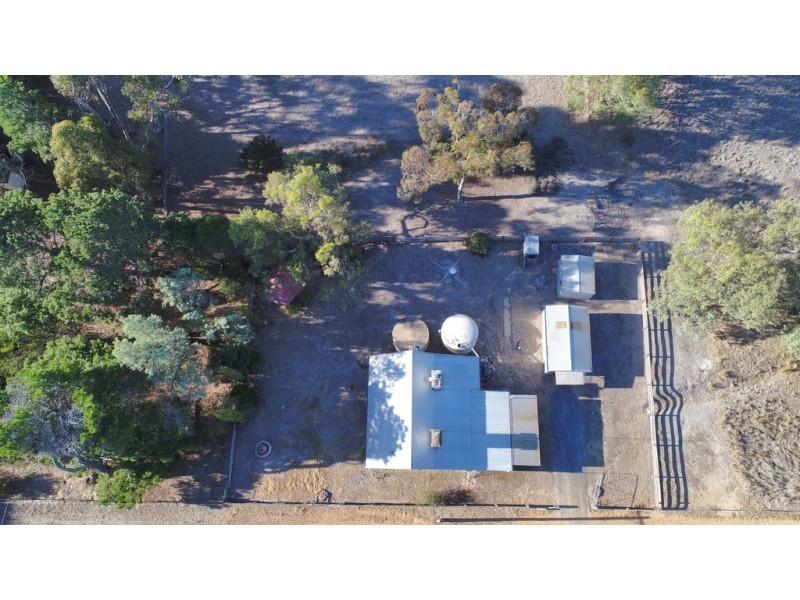 11 Grange Road, Rossbridge VIC 3377