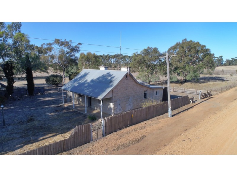 11 Grange Road, Rossbridge VIC 3377