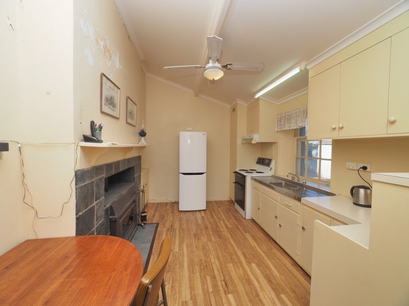 11 Grange Road, Rossbridge VIC 3377