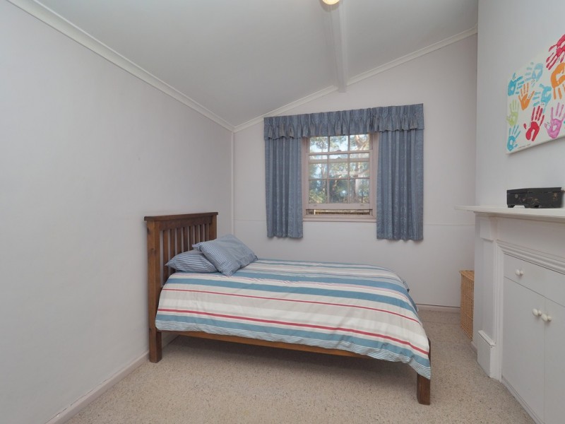 11 Grange Road, Rossbridge VIC 3377