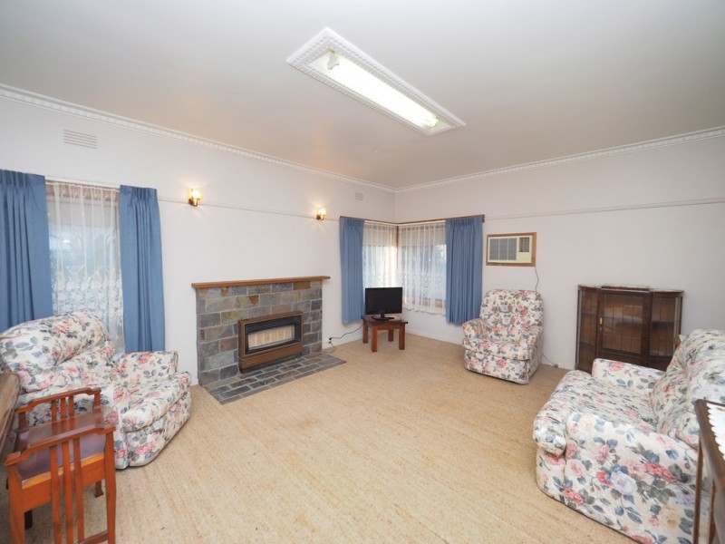 8 Clay Street, Ararat VIC 3377