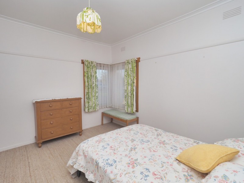 8 Clay Street, Ararat VIC 3377