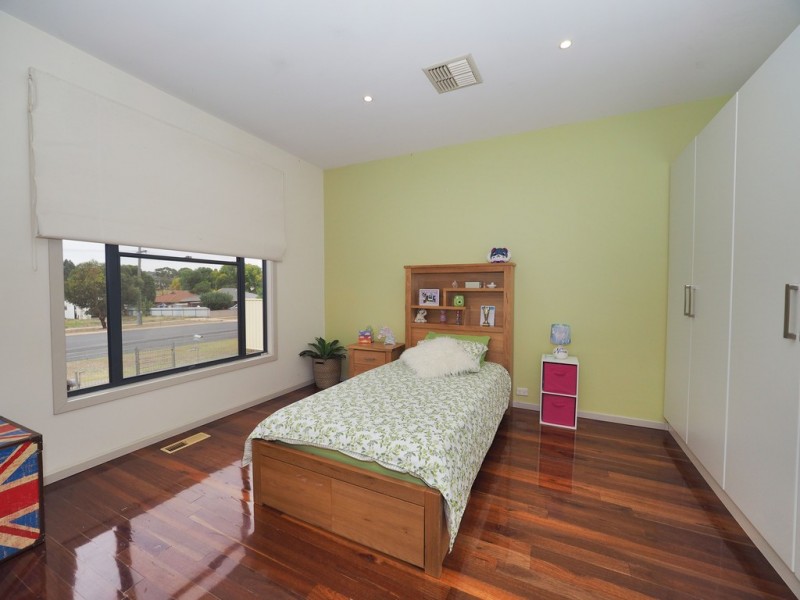 53 Moore Street, Ararat VIC 3377