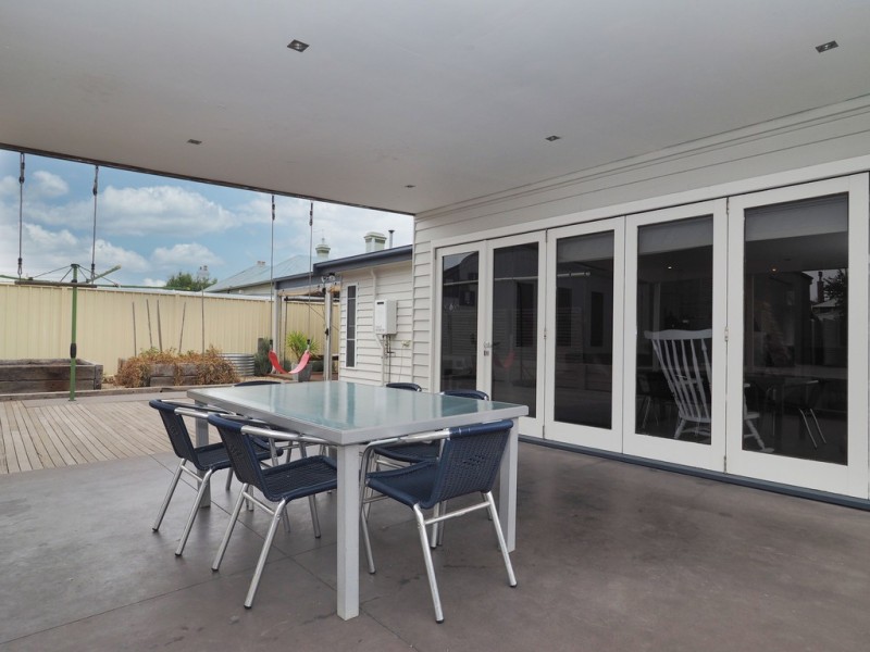 53 Moore Street, Ararat VIC 3377