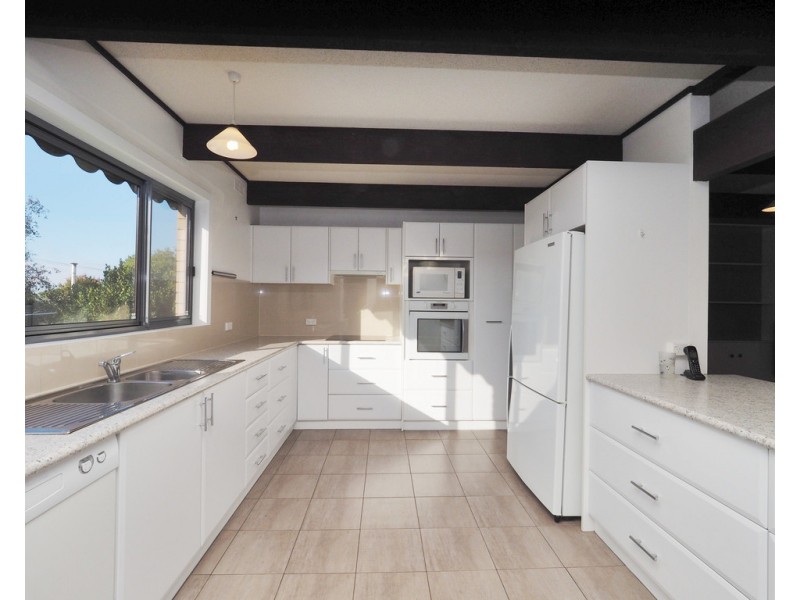 2 Mountain View Court, Ararat VIC 3377