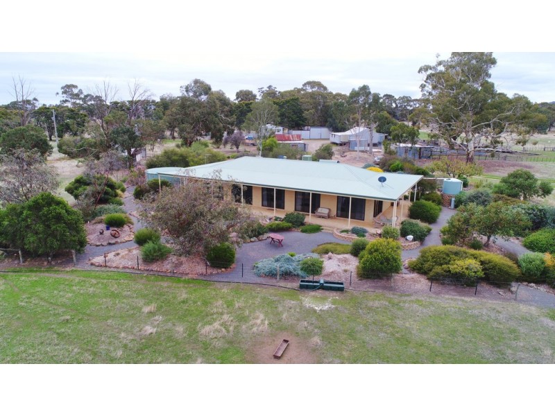 258 Gluepot Rd, Pomonal VIC 3381