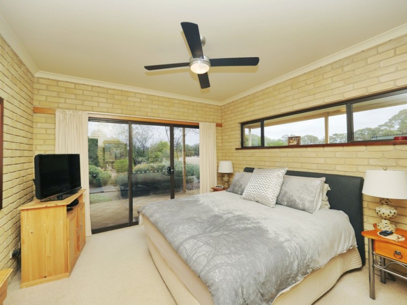 258 Gluepot Rd, Pomonal VIC 3381