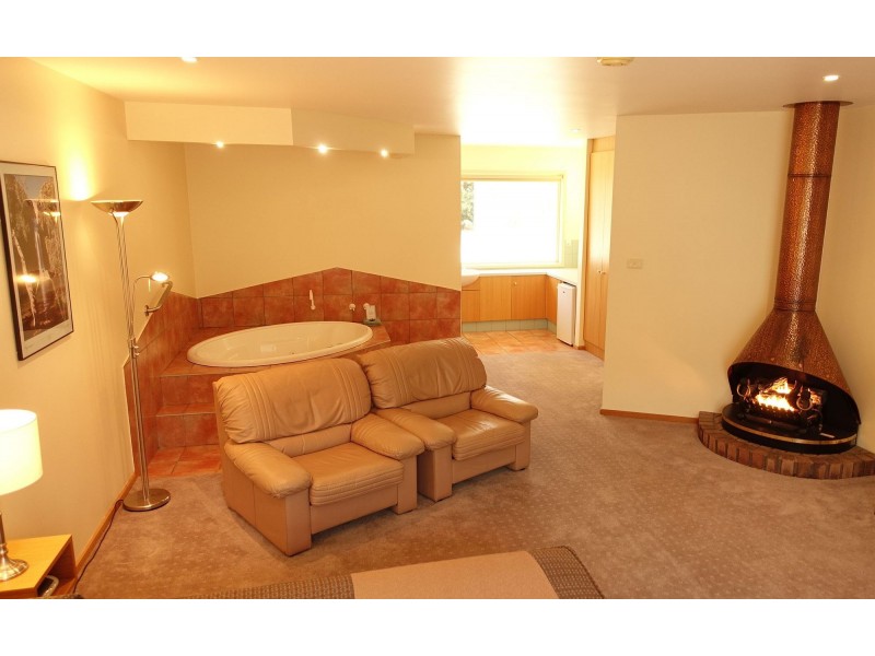 21 Heath Street, Halls Gap VIC 3381