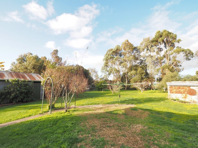 17 McLeod Street, Glenthompson VIC 3293