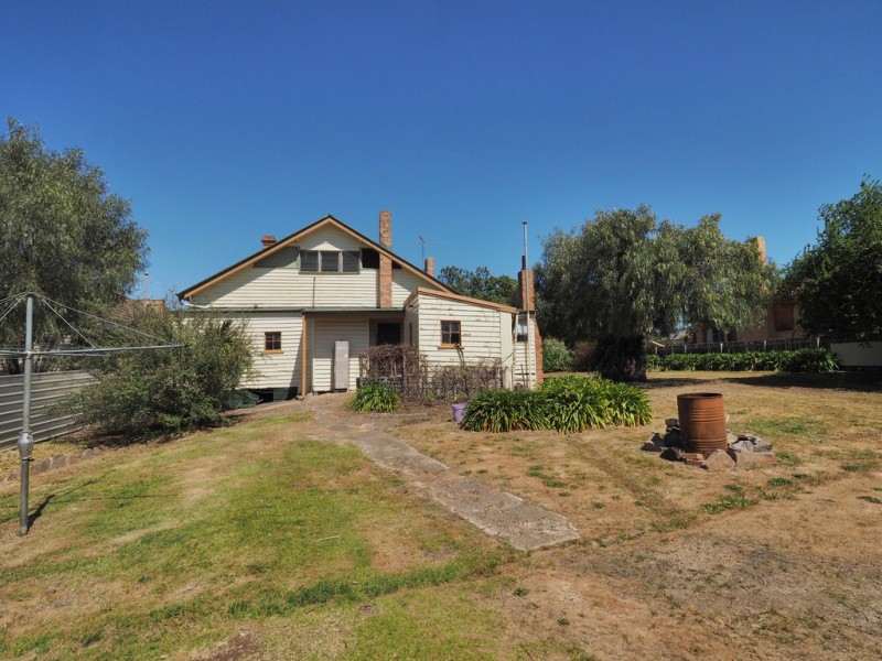 28 Banfield Street, Ararat VIC 3377