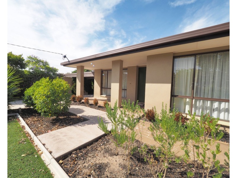 18 Ellerker Avenue, Ararat VIC 3377