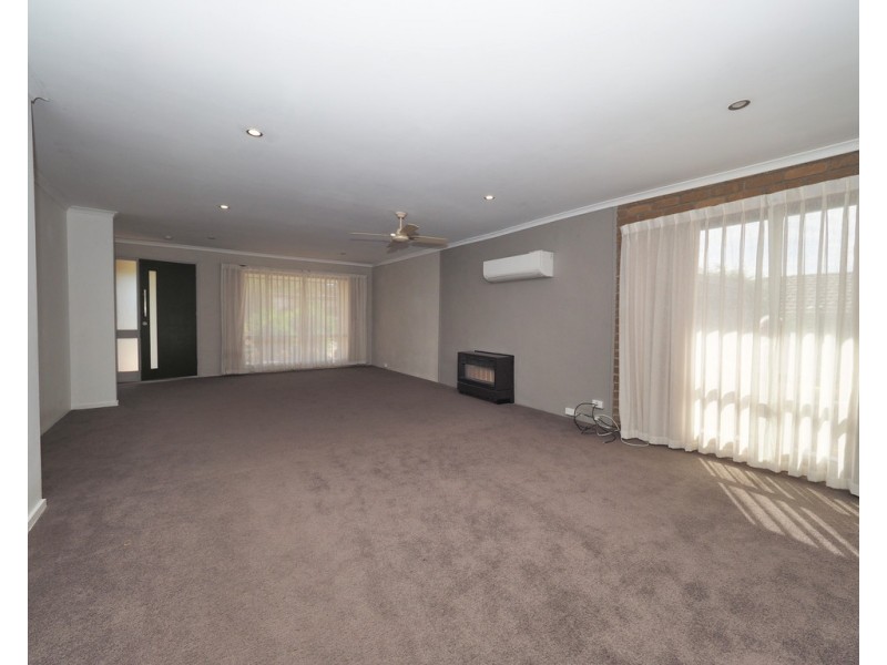 18 Ellerker Avenue, Ararat VIC 3377