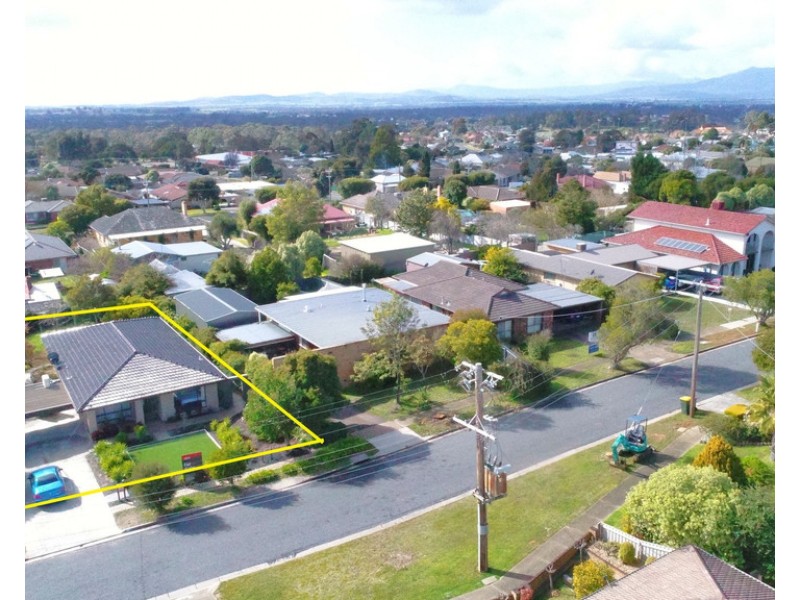 18 Ellerker Avenue, Ararat VIC 3377