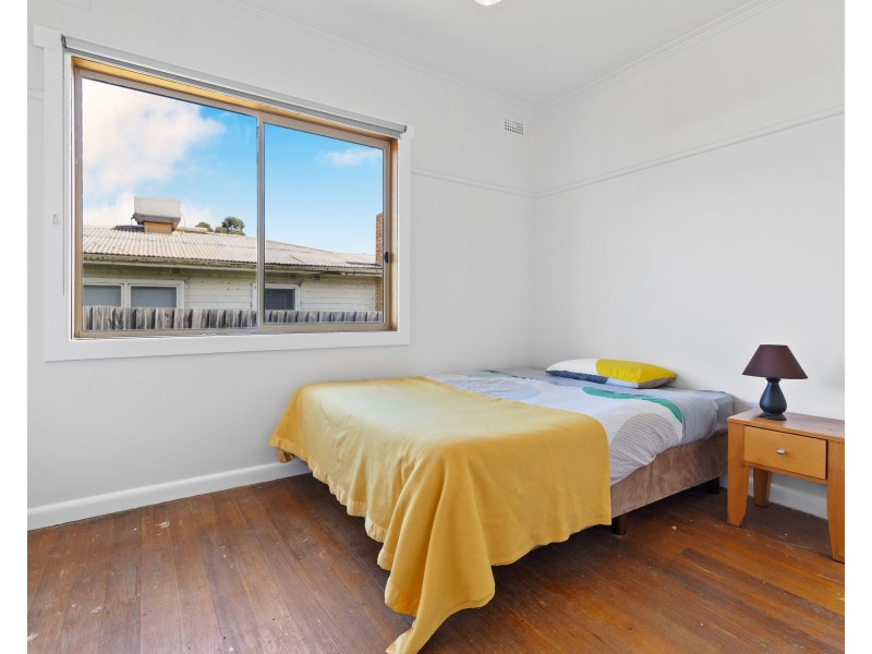 130 Montgomery Street, Lake Bolac VIC 3351