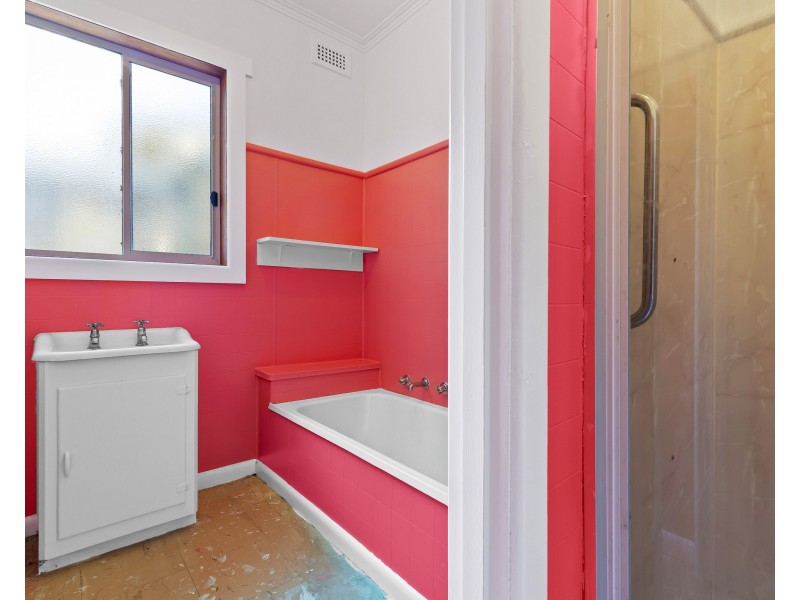 130 Montgomery Street, Lake Bolac VIC 3351