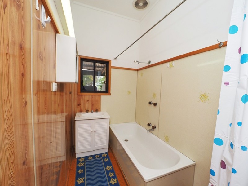 31 Station Street, Glenthompson VIC 3293