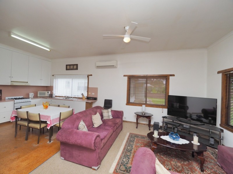 31 Station Street, Glenthompson VIC 3293