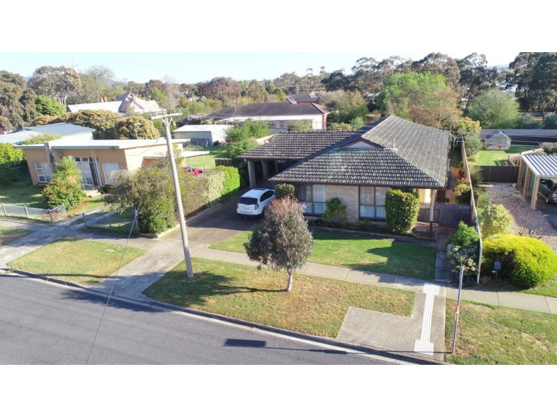 41 Churchill Avenue, Ararat VIC 3377