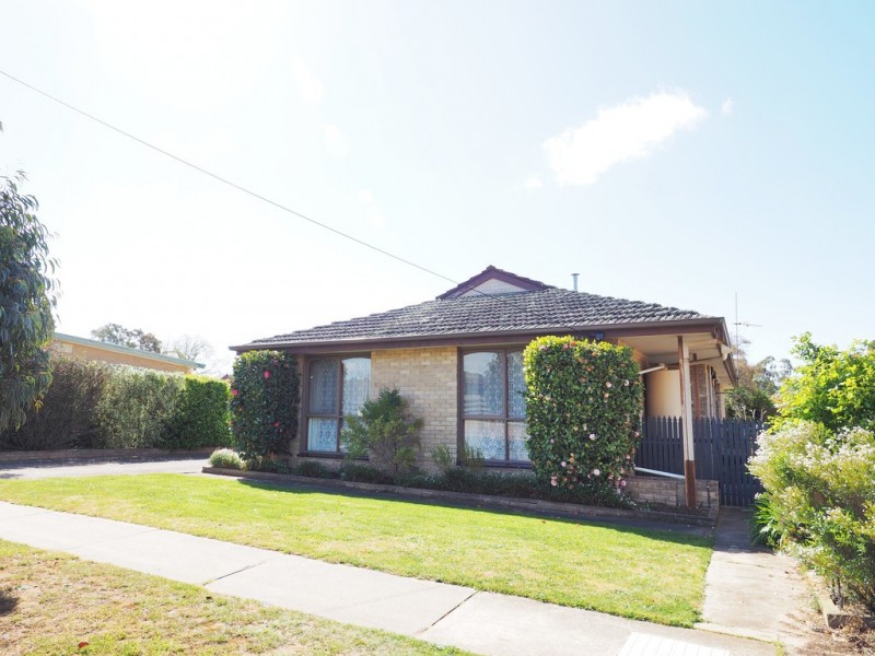 41 Churchill Avenue, Ararat VIC 3377