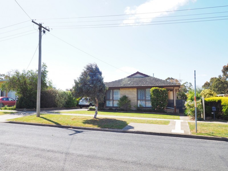 41 Churchill Avenue, Ararat VIC 3377